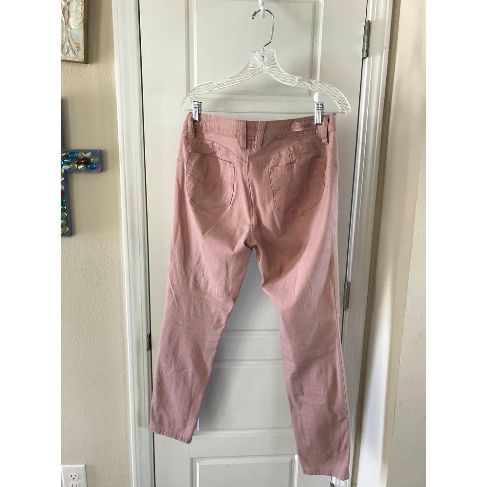Royalty for Me Wanna Betta Butt Women’s Rose Jeans Size 10